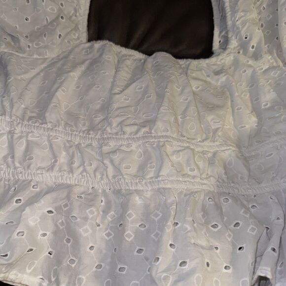 A New Day Womens Size L White Puff Elbow Sleeve Eyelet Top STUNNING - Picture 6 of 6